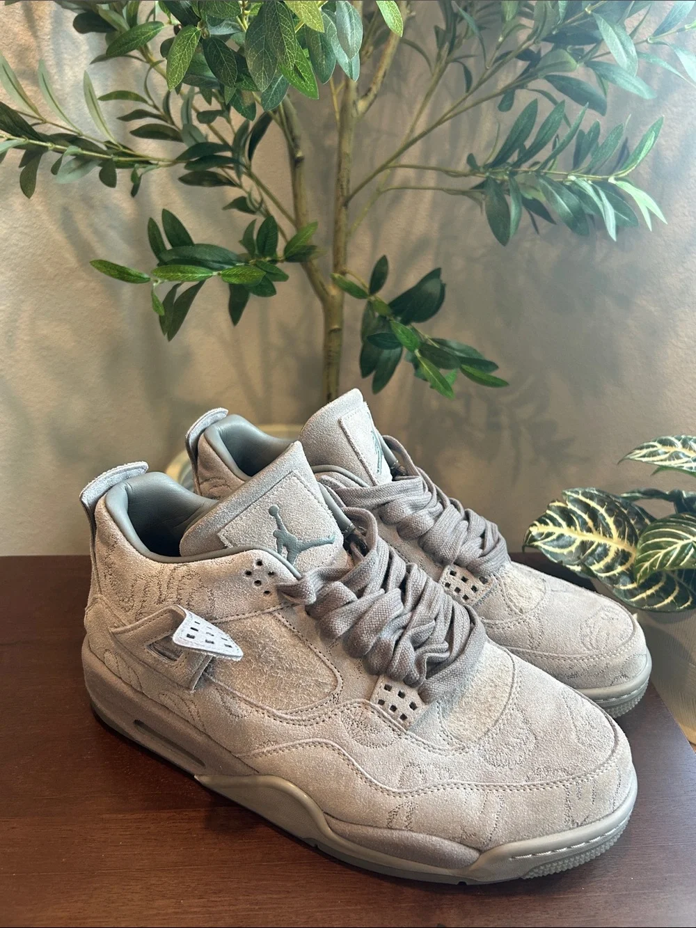 Jordan Men's Suede Retro Sneakers - Light Taupe